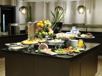 DoubleTree By Hilton London - West End - image 13