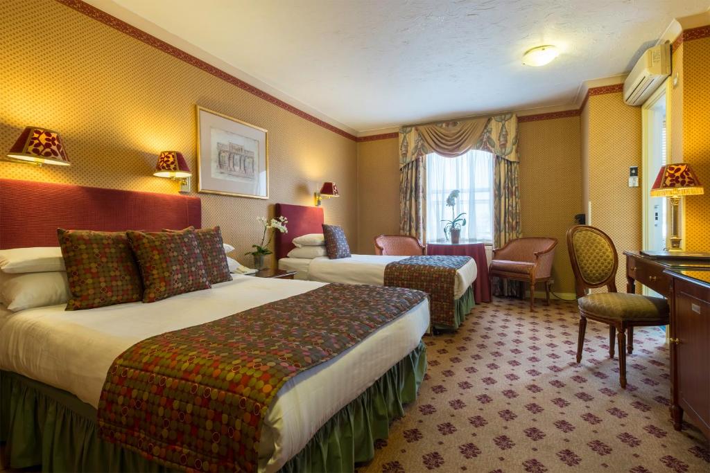 London Lodge Hotel - image 6