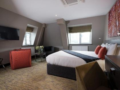 Hampton By Hilton London City - image 2