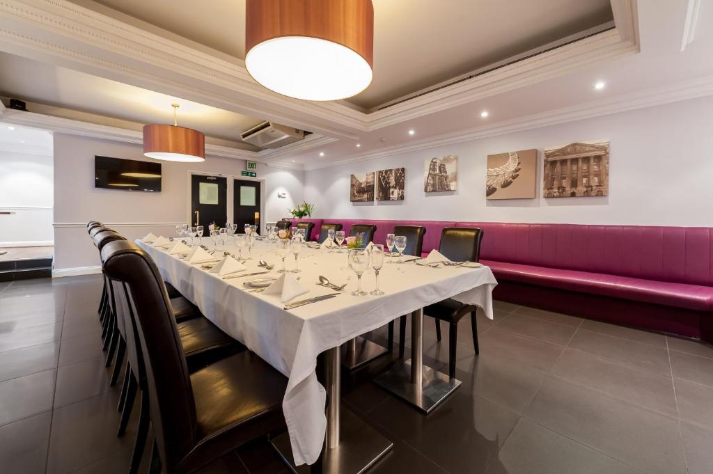 Mercure London Kensington Hotel - image 4