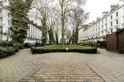 Tudor Court Hotel - image 17