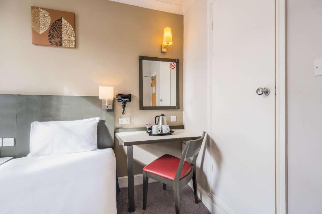 Comfort Inn Westminster - image 2