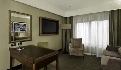 DoubleTree By Hilton London Victoria - image 17