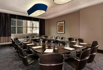 DoubleTree By Hilton London Victoria - image 9