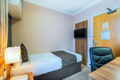 Comfort Inn Kings Cross - image 11