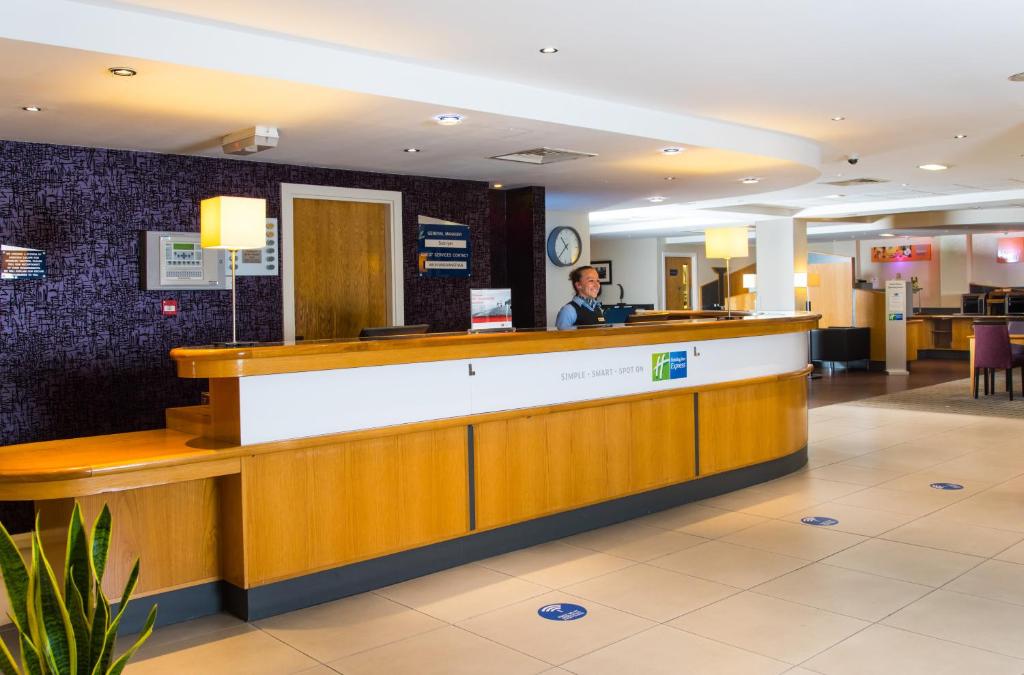 Holiday Inn Express London-Hammersmith - image 3