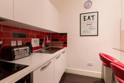 News Hotel Charlotte&Tottenham Rooms&Flats by DC London Rooms - image 12