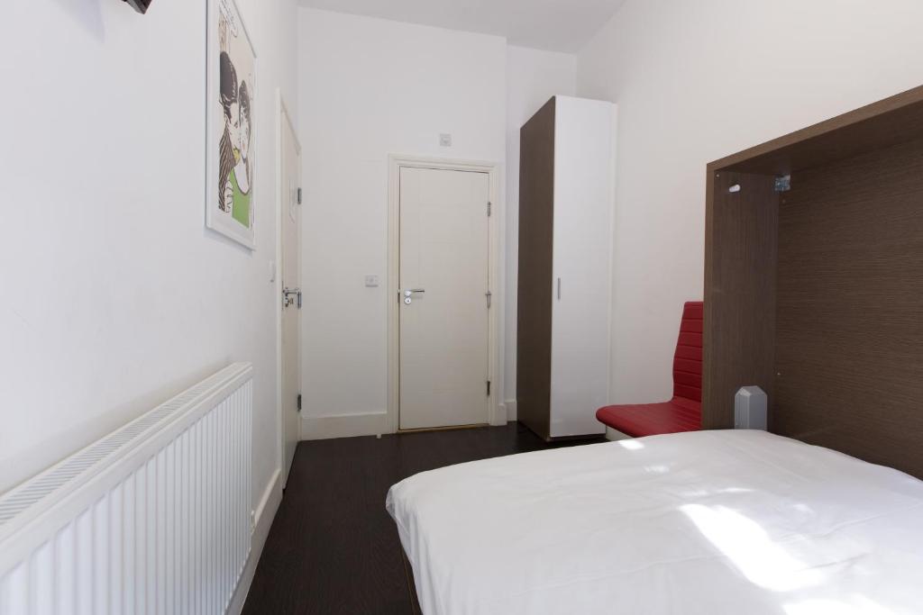 News Hotel Charlotte&Tottenham Rooms&Flats by DC London Rooms - image 5