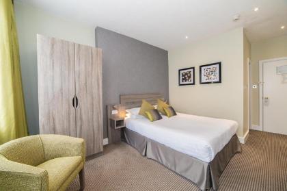 TOP Phoenix Hotel London - image 4