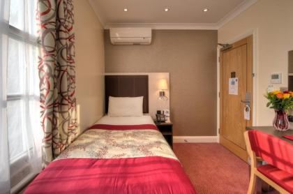 Best Western Buckingham Palace Road - image 2