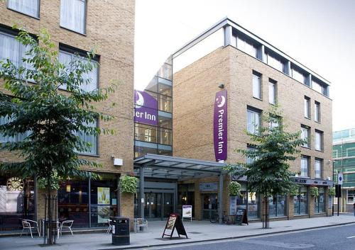 Premier Inn London King's Cross - main image