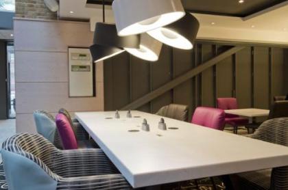 Premier Inn London King's Cross - image 12