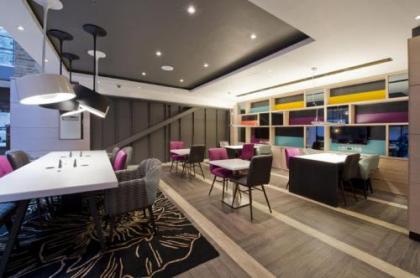 Premier Inn London King's Cross - image 17