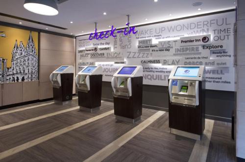 Premier Inn London King's Cross - image 6