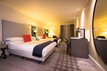 DoubleTree by Hilton London Kensington - image 13