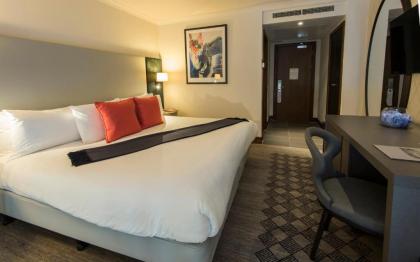 DoubleTree by Hilton London Kensington - image 19