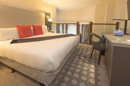 DoubleTree by Hilton London Kensington - image 9