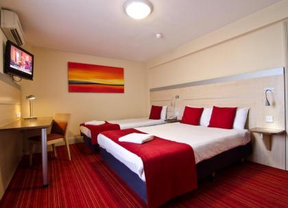 Comfort Inn Edgware Road - image 1