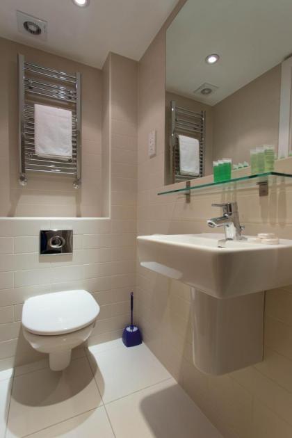 Princes Square Serviced Apartments - image 3