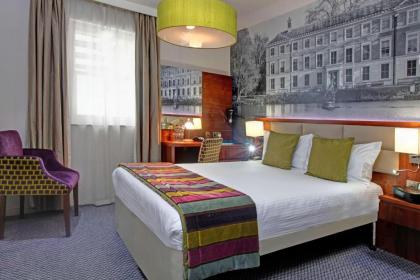 Seraphine Hammersmith Hotel - image 2