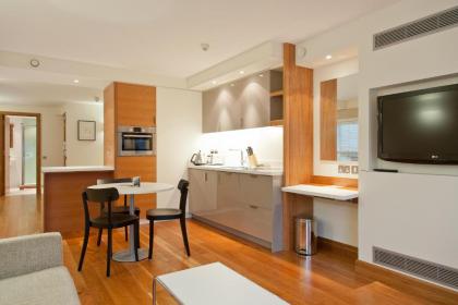 Blueprint Living Apartments -Turnmill Street - image 1