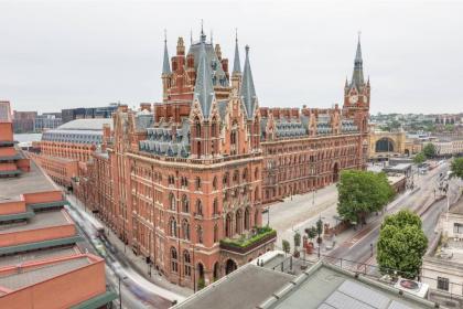 St. Pancras Renaissance by Marriott Hotel London - image 1