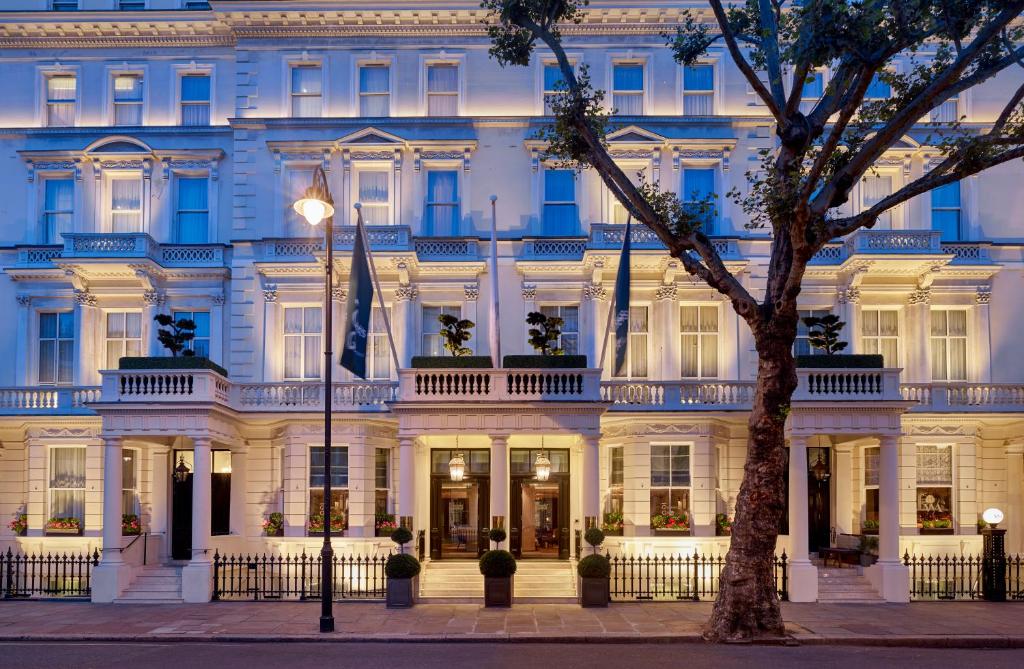 100 Queen's Gate Hotel London Curio Collection by Hilton - main image