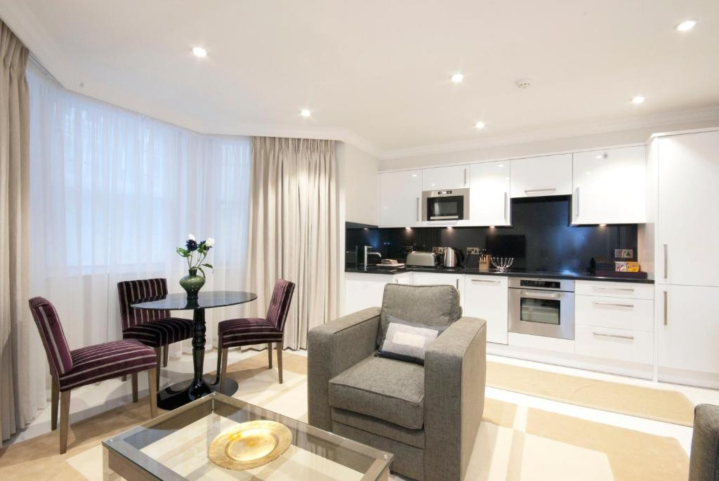 Claverley Court Apartment Knightsbridge - image 5