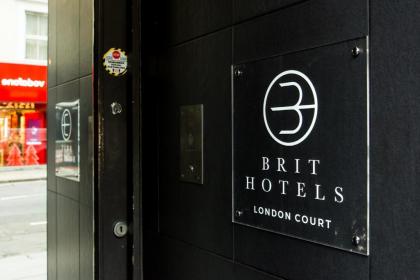 London Court Hotel - image 9