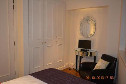 Knightsbridge House Apartment - image 16