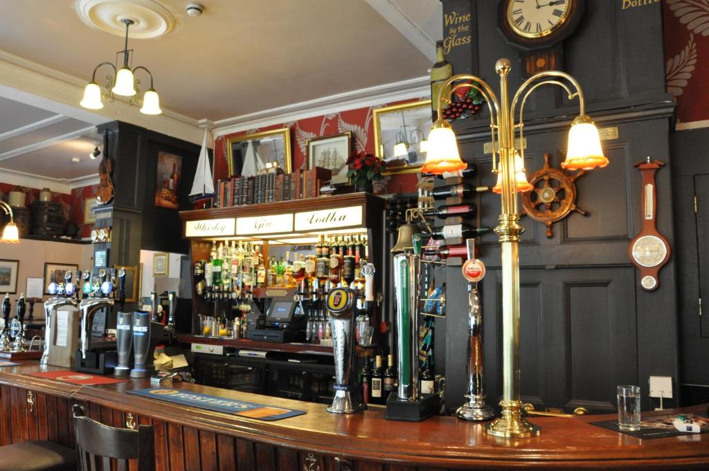 The Ship Inn - image 3