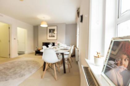 Bond Street Serviced Apartment - image 12