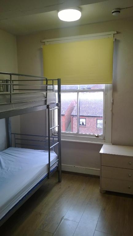 Queen Elizabeth Hostel - image 2