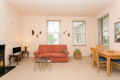 Veeve - Charming Hampstead Apartment - image 1