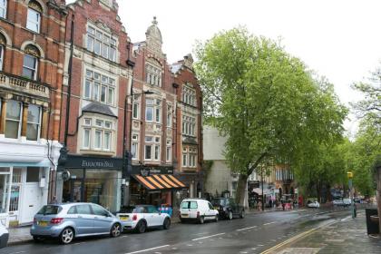 Veeve - Charming Hampstead Apartment - image 17