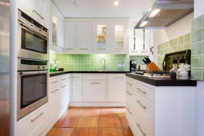 Veeve - Two Bedroom Apartment in Earl's Court - image 10