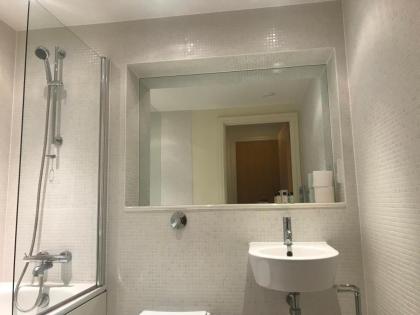 Canary Wharf Serviced Apartments - image 13