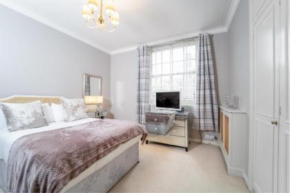 Mayfair Serviced Apartments - image 13