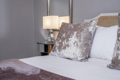 Mayfair Serviced Apartments - image 2