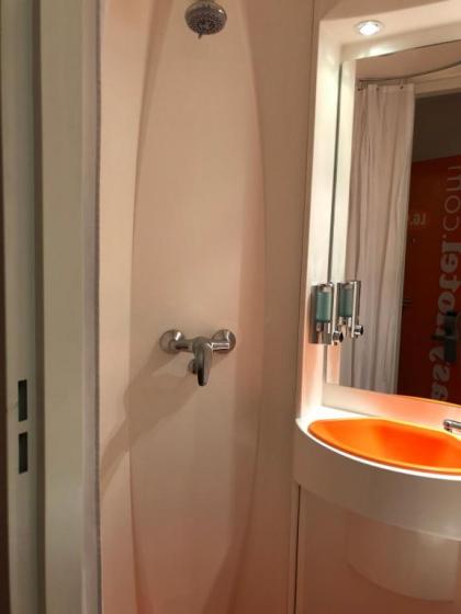 easyHotel Victoria - image 8