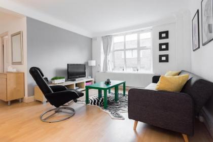 Park Apartment - image 16