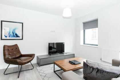 City Aldgate Apartments - image 6