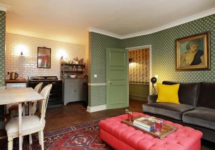 Home at Heart - Glorious 2 Bedroom Garden Apartment Notting Hill TALB - image 7