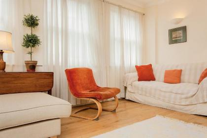 Bright 2 Bedroom Flat in Central London - image 13