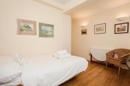 Bright 2 Bedroom Flat in Central London - image 19