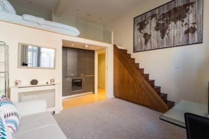 Modern 1 bed Flat in Knightsbridge - image 1