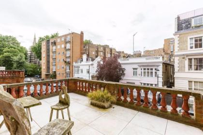 Elegant 1 Bedroom Apartment in South Kensington - image 19