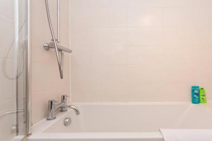 Professionally Cleaned 1 Bed flat in South Kensington - image 10