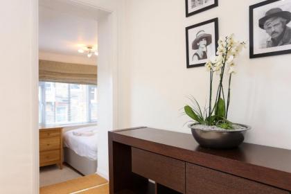 Professionally Cleaned 1 Bed flat in South Kensington - image 12