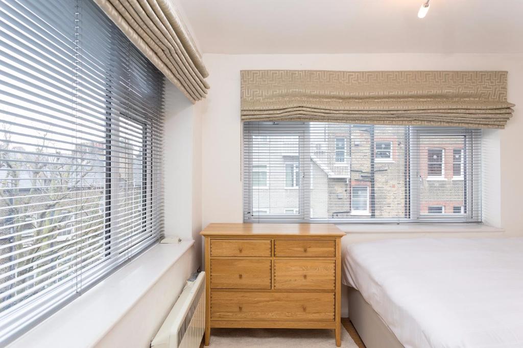 Professionally Cleaned 1 Bed flat in South Kensington - image 4